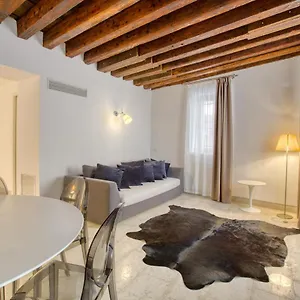 Apartment Ca Margherita Loft & Square Palazzo Grifalconi, Venice
